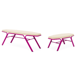 dois bancos infantis Jacaré com estrutura na cor rosa